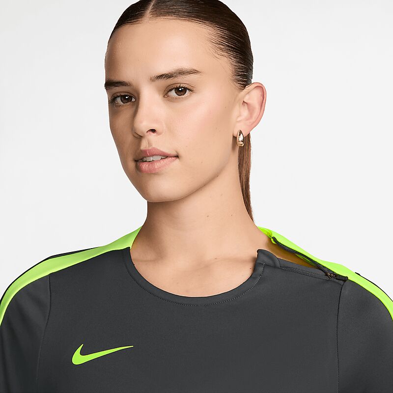 NIKE W Nk Df Strike Crew Top K på