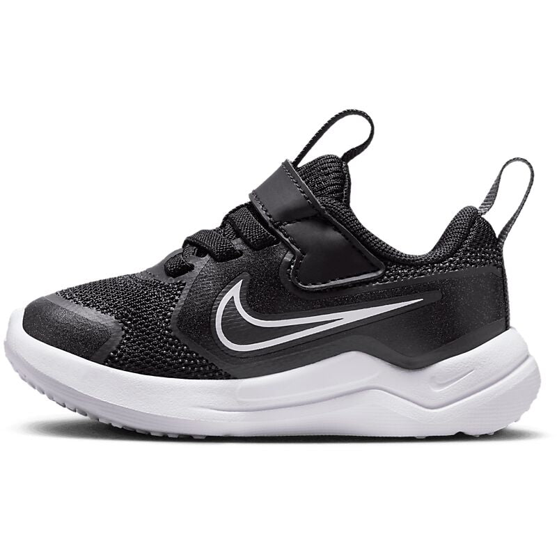 NIKE K Cosmic Runner på