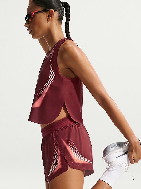 NIKE W NK AEROSWIFT DFADV 3IN SHORT GX på