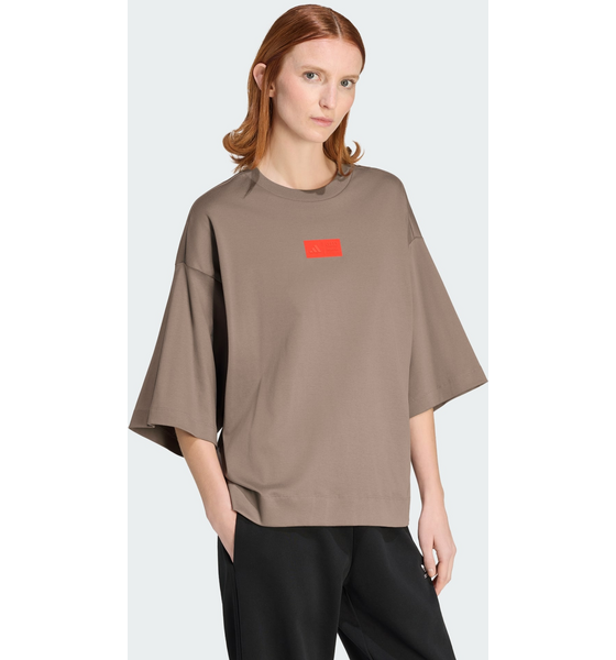 ADIDAS Adidas Audi Formula One Team Elevated Graphic Kortärmad T-shirt på