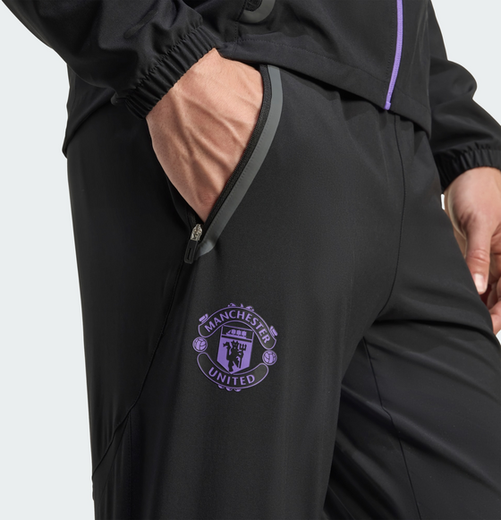 ADIDAS Adidas Manchester United Tiro 25 Competition Vis Tech Travel Pants på