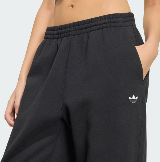 ADIDAS ORIGINALS Adidas Originals Essentials Loose Fleece Joggingbyxor på