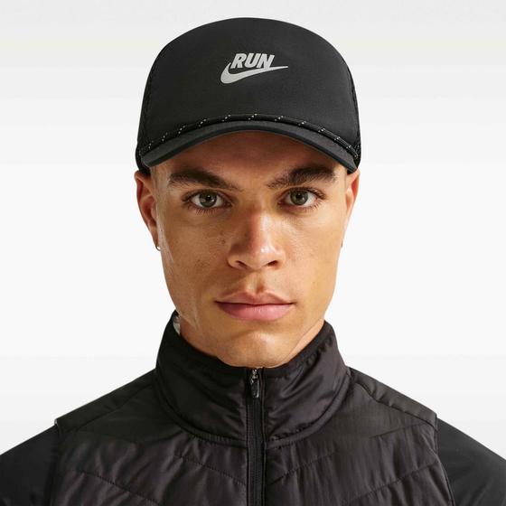 NIKE Dri-fit Unstructured Swoosh Run Cap Pro på