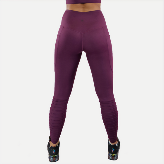 SHE DID Favorittights Plommon på