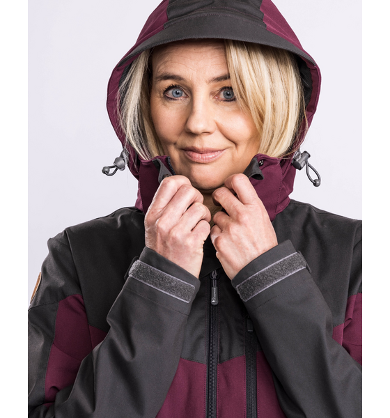 PINEWOOD Finnveden Hybrid Jkt Wmn på