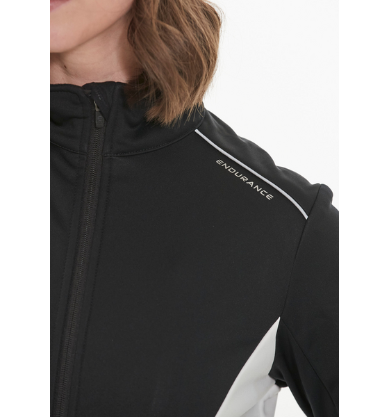 ENDURANCE Loralei Softshell Jacket på