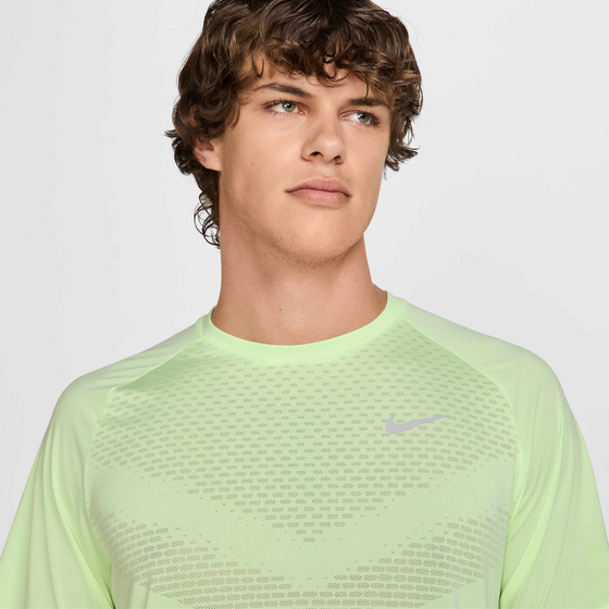 NIKE Men's Dri-fit Adv Short-sleeve Running Top Stride på