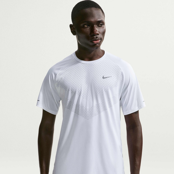 NIKE Men's Dri-fit Adv Short-sleeve Running Top Stride på