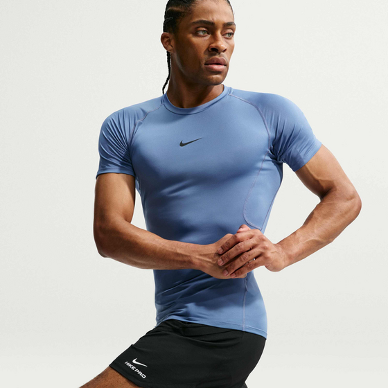 NIKE M Np Df Tight Top Ss på