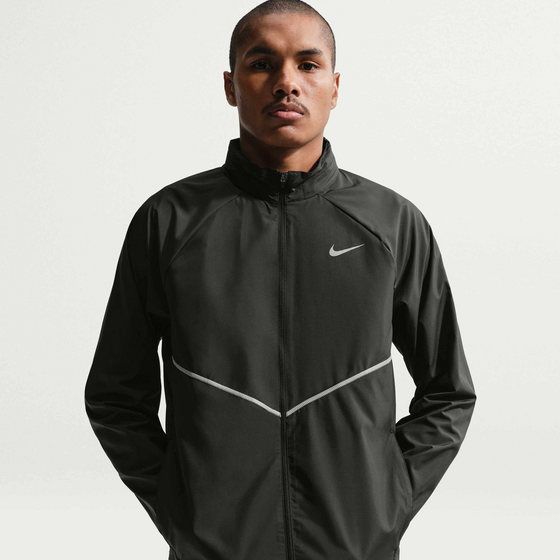 NIKE Men's Repel Uv Protection Running Jacket Miler på
