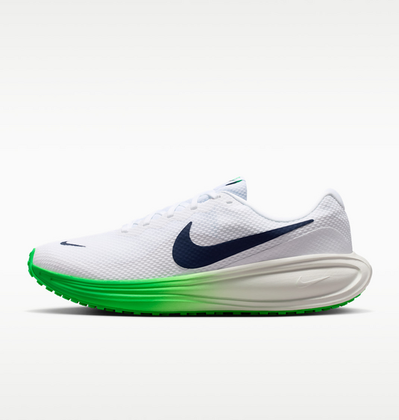 NIKE M Revolution 8 på