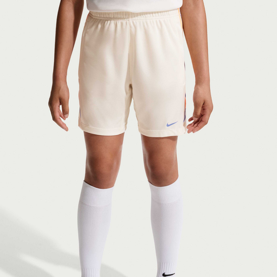 NIKE Older Kids' Dri-fit Football Shorts Strike på