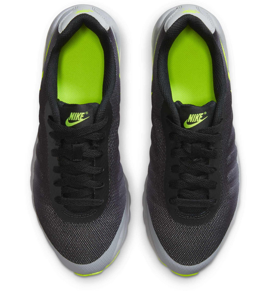 NIKE Older Kids' Shoe Air Max Invigor på