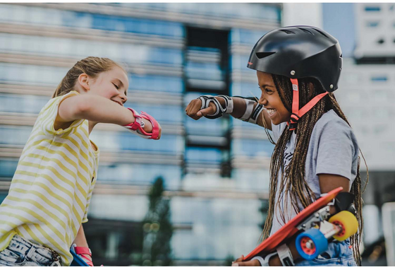NIJDAM Skatehjälm på