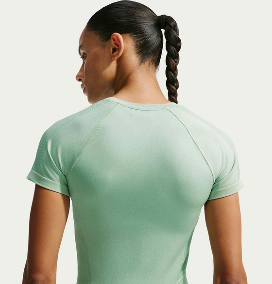 NIKE Women's Dri-fit T-shirt Pro Seamless på