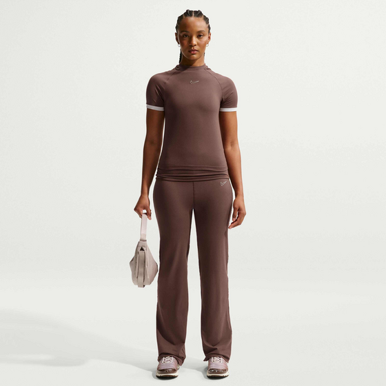 NIKE Women's Flared Trousers Sportswear på