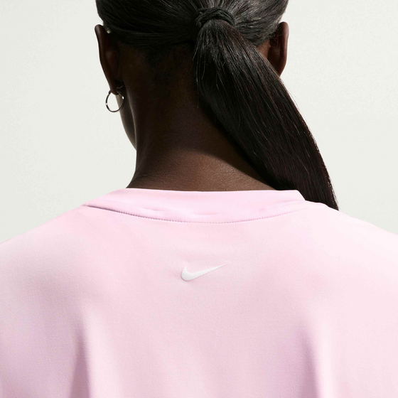 NIKE Women's Loose T-shirt Pro på