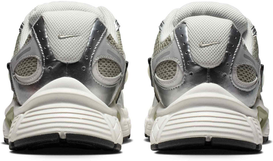NIKE Women's Shoes With Reflective Design Accents V5 Rnr på