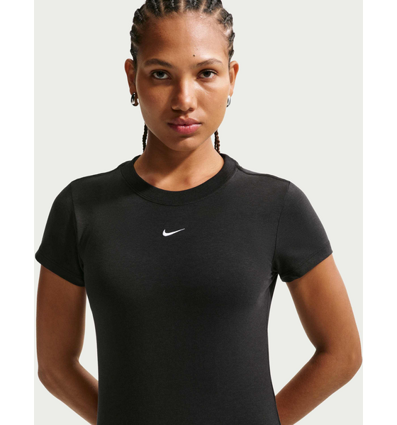 NIKE Women's T-shirt Sportswear Chill Knit på