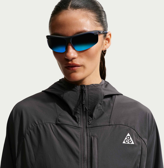 NIKE Women's Uv Protection Jacket Acg Five Towers på
