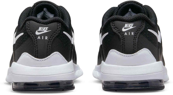 NIKE Younger Kids' Shoes Air Max Invigor på