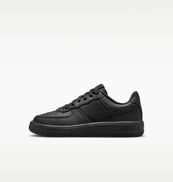 NIKE Younger Kids' Shoes Force 1 Low på