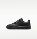 NIKE Younger Kids' Shoes Force 1 Low på