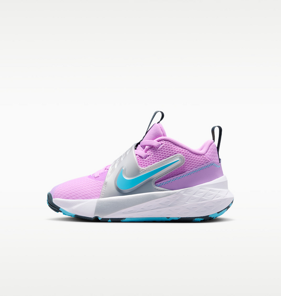 NIKE Younger Kids' Shoes Team Hustle D 12 på