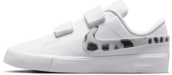 NIKE Younger Kids' Shoes Tennis Essential på