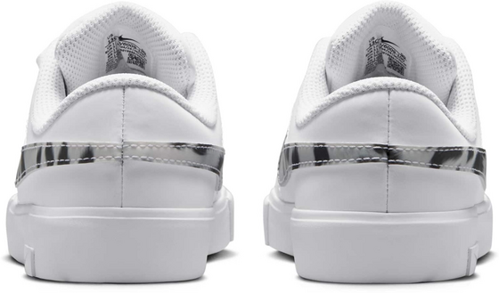NIKE Younger Kids' Shoes Tennis Essential på