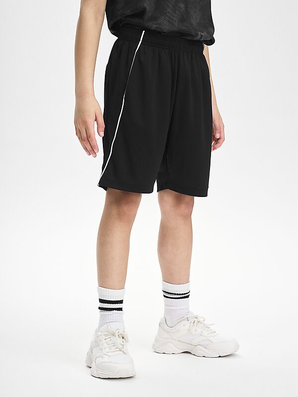 SOC J BTS TRAIN SHORTS på