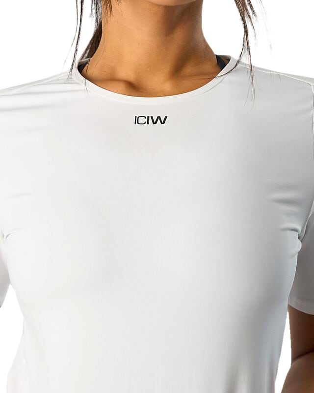 ICANIWILL Charge Cropped Mid Sleeve Wmn på