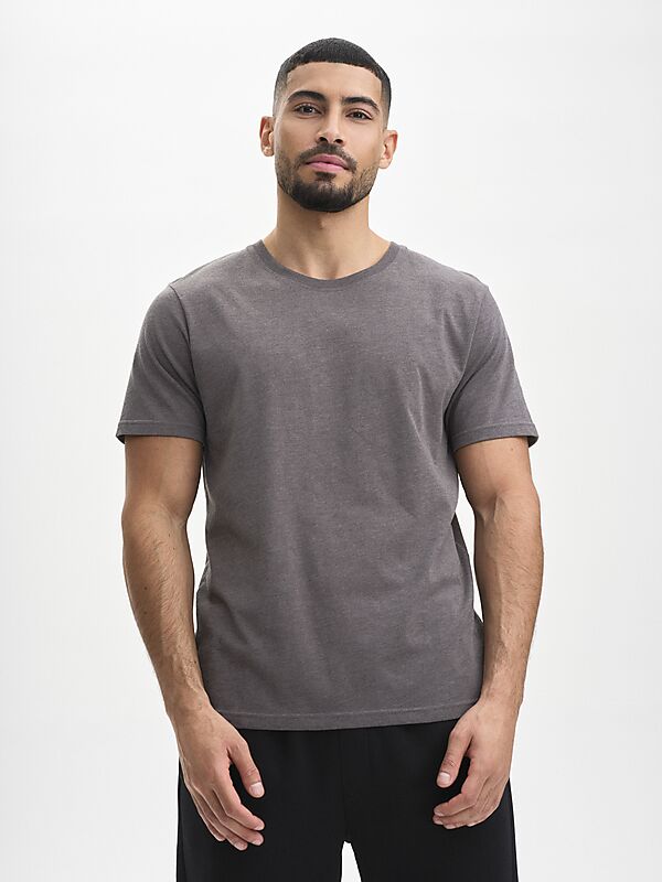 SOC M REGULAR FIT TEE på