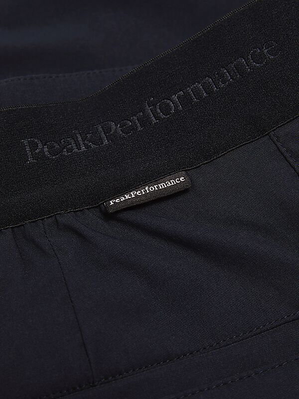 PEAK PERFORMANCE W Player Shorts på