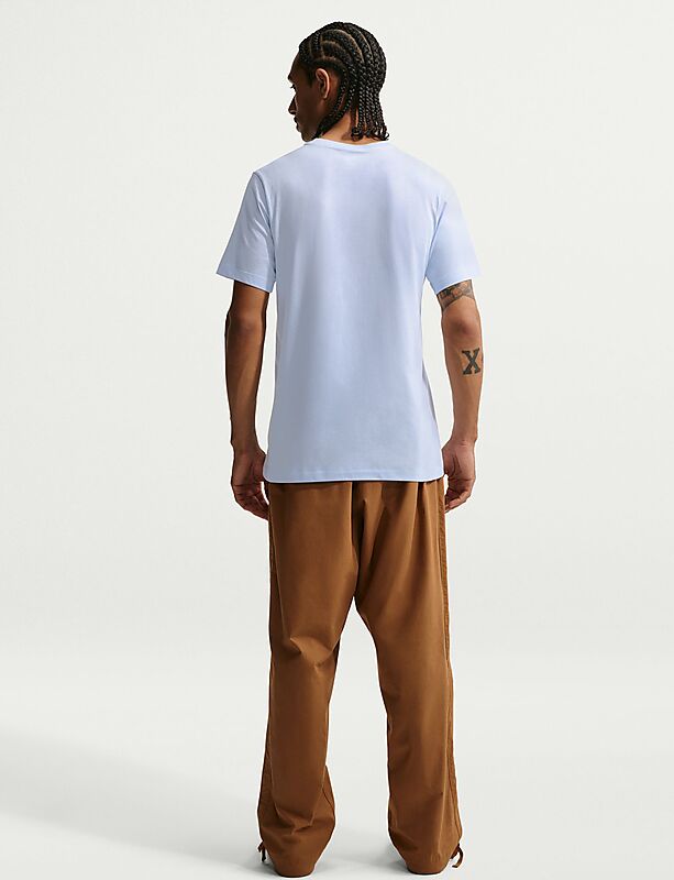 NIKE M Club Tee på