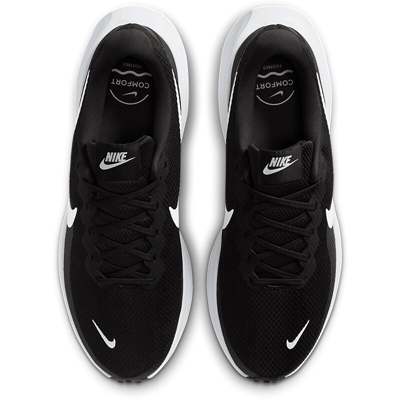 NIKE M Revolution 8 på