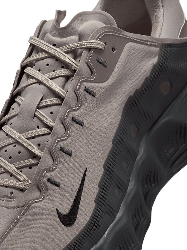 NIKE AVA ROVER på