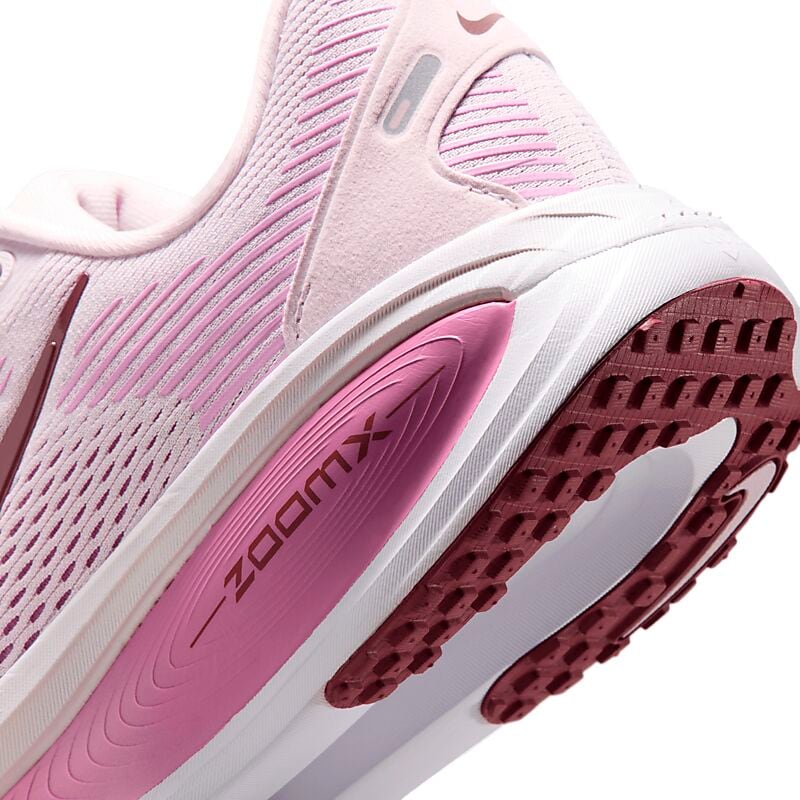 NIKE W Vomero 18 på