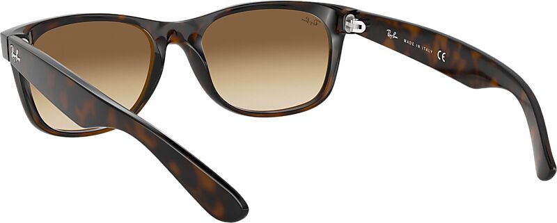 RAY-BAN NEW WAYFARER på