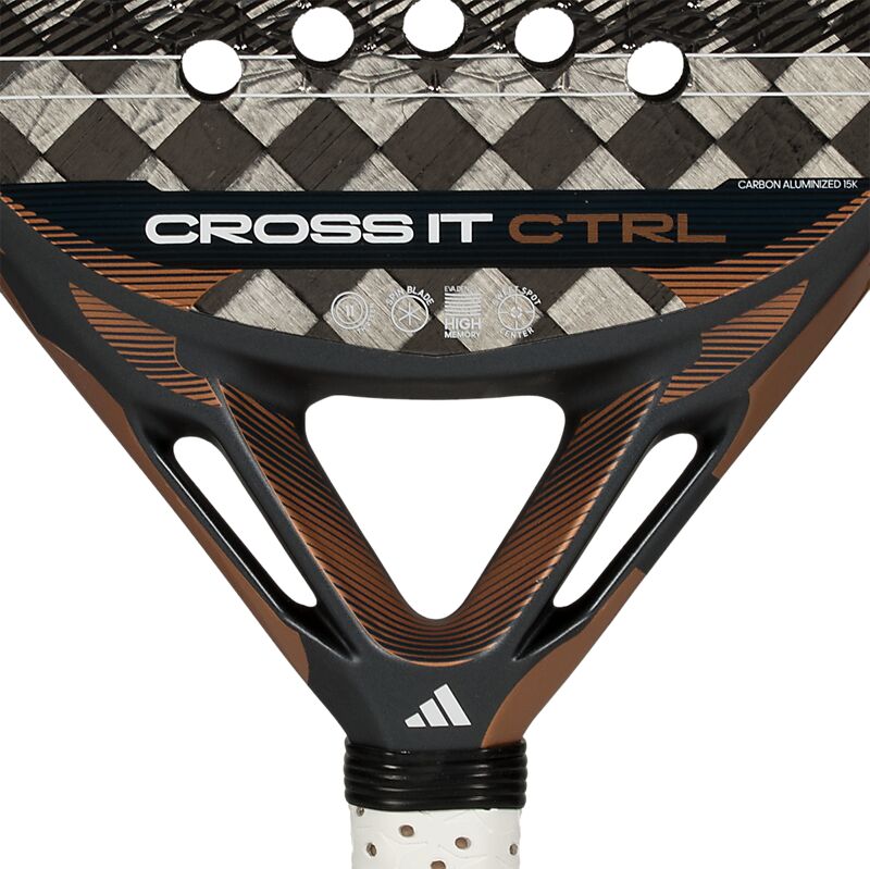 ADIDAS CROSS IT CTRL på