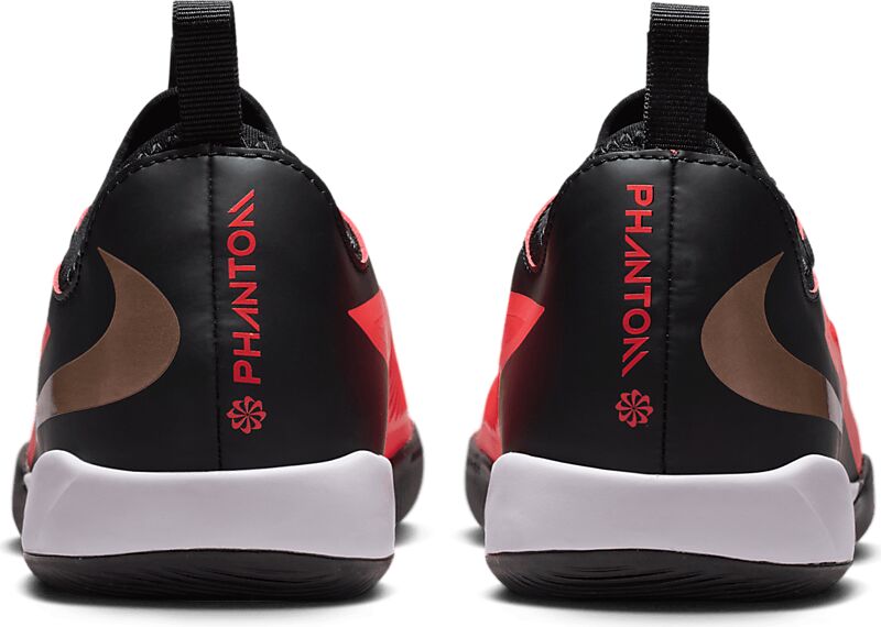 NIKE Jr Phantom 6 Low Acad Ic på