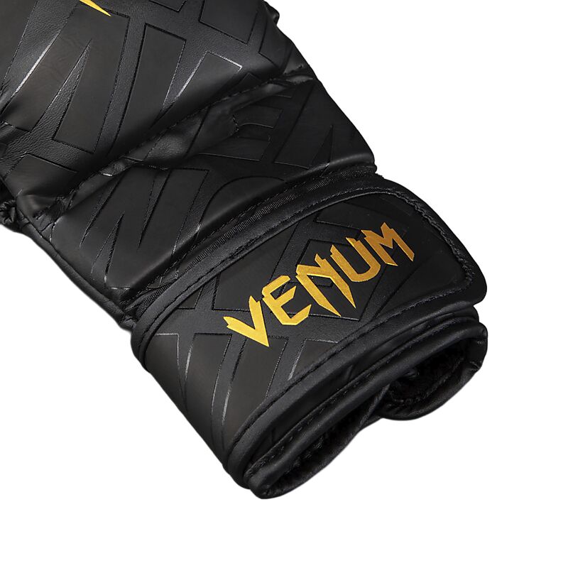 VENUM CONTENDER 1.5 XT 3D SPARRING GLOVES på