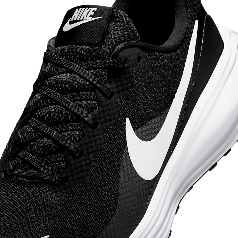 NIKE M Revolution 8 på