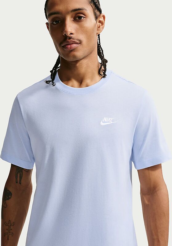 NIKE M Club Tee på