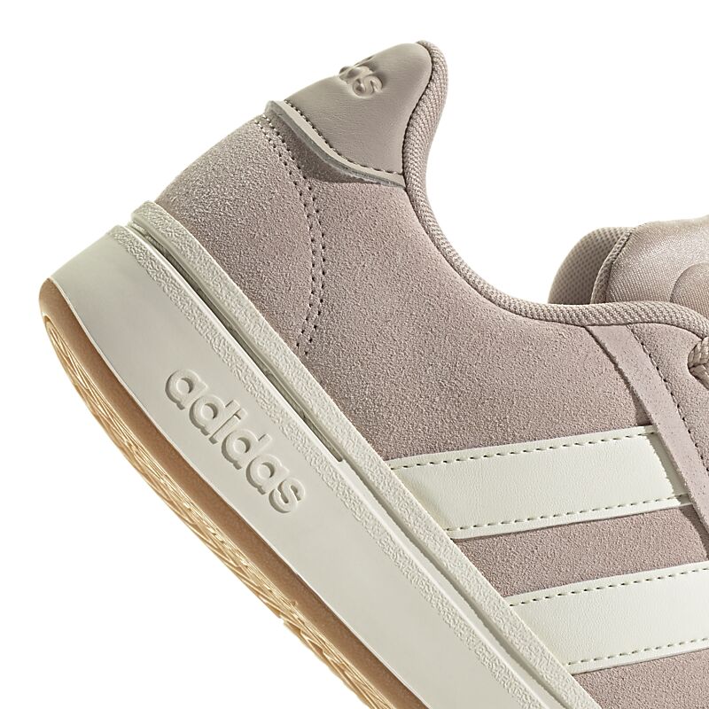 ADIDAS W Grand Court Alpha 00s på