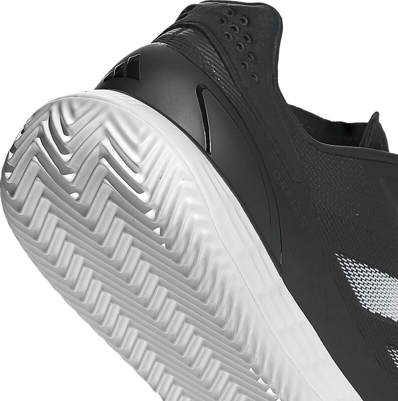 ADIDAS Defiant Speed M på