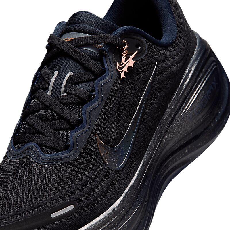 NIKE W VOMERO PLUS KEELY på