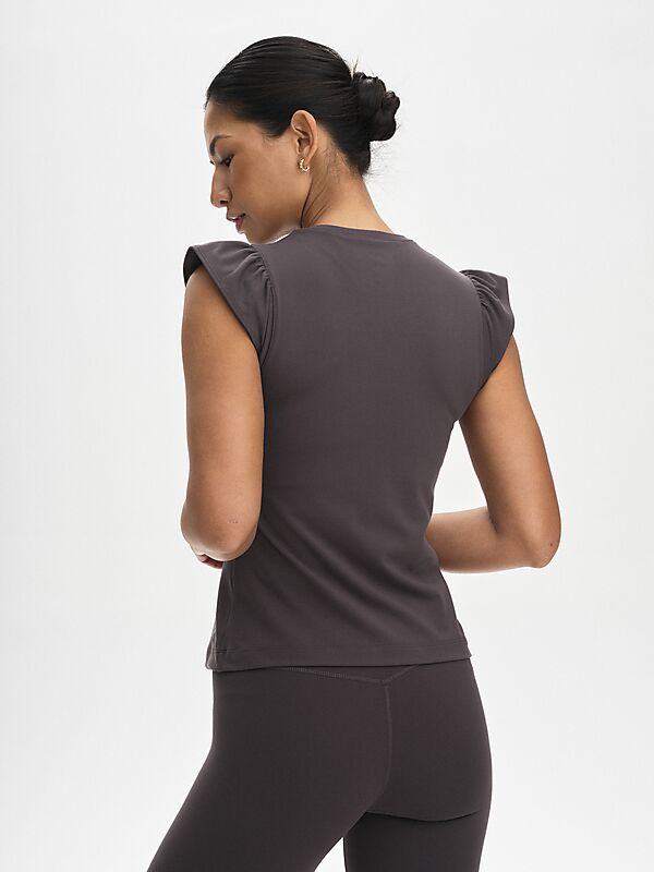 SOC W Soft Fitness Frill Top på