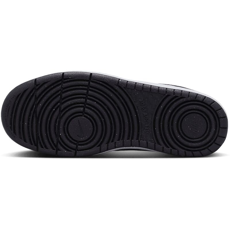 NIKE J Court Borough Low Rec Gs på