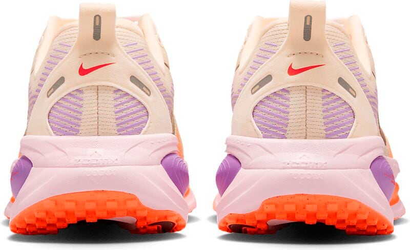 NIKE W Vomero 18 på